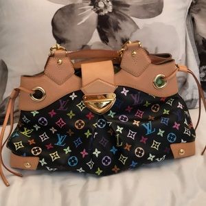 Relisted 100% Authentic Louis Vuitton Ursula